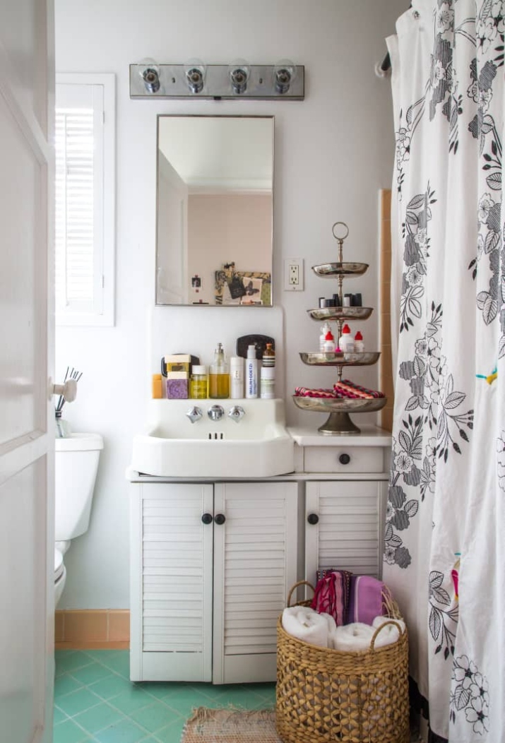 Tiny Bath, Big Style: Creative Small Bathroom Decor Ideas