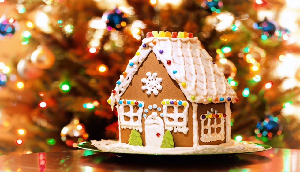 Get Festive With These Creative Gingerbread House Decorating Ideas!